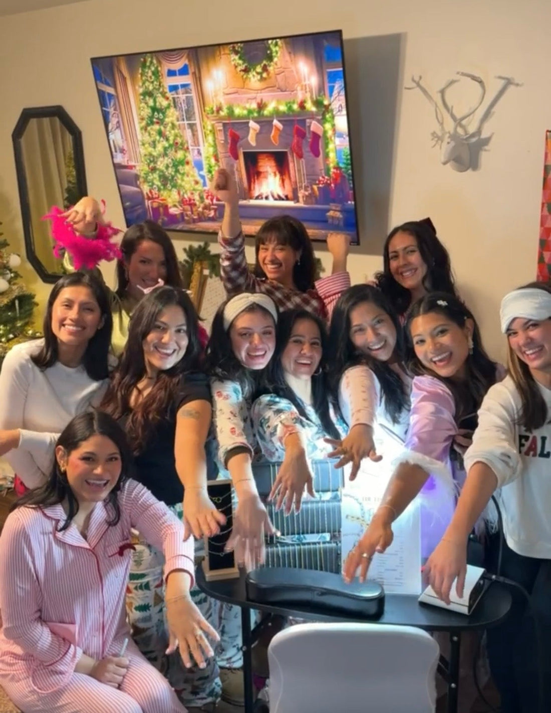 Permanent Jewelry Holiday Parties: The Gift That Keeps Giving